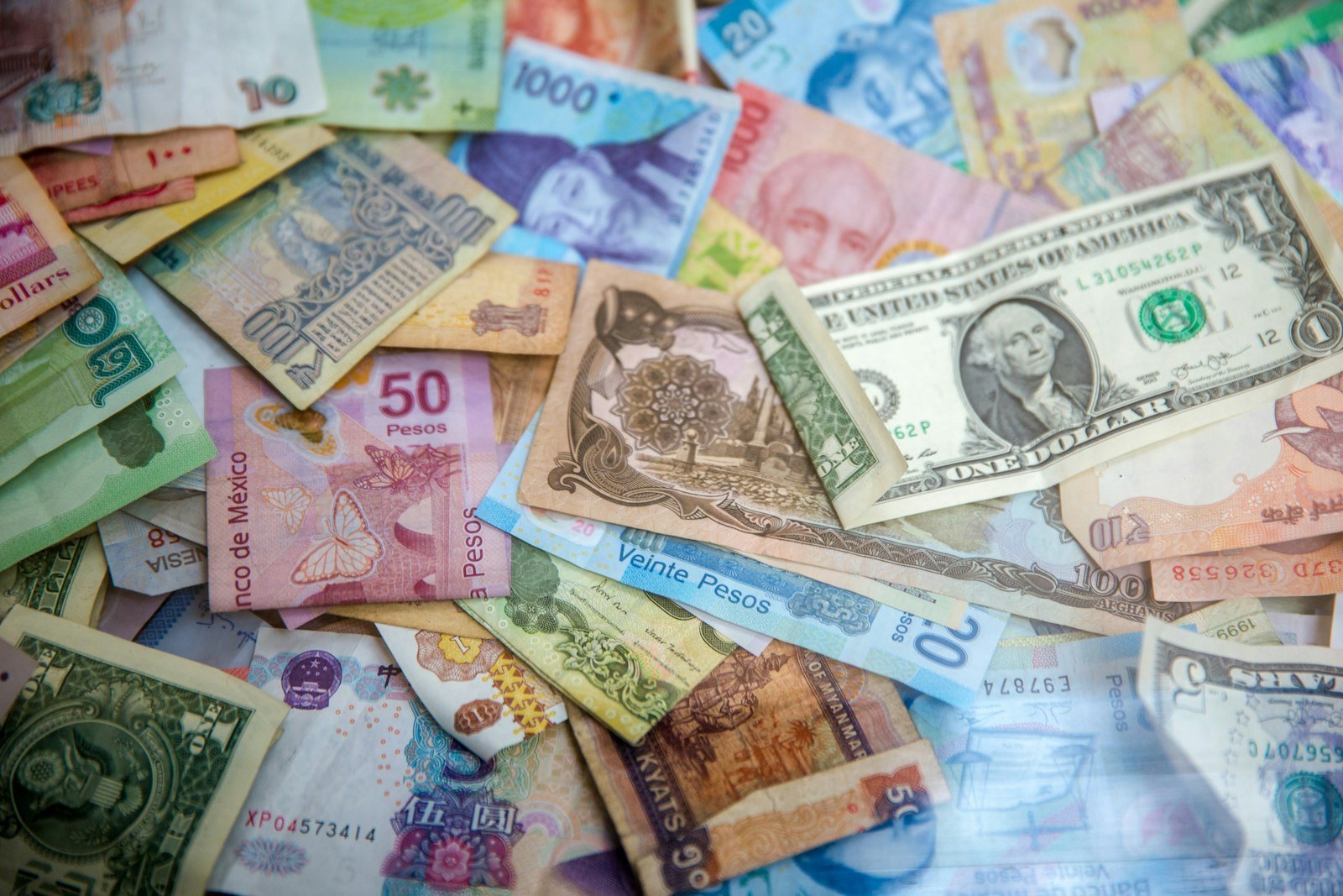 Como avaliar a leitura de unidades monetárias mistas em respostas de IA