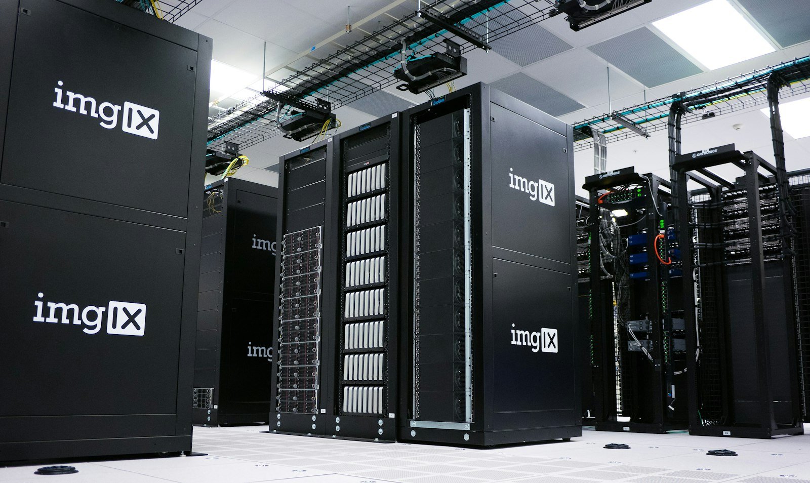Como separar ambientes de teste e produção em conectores MCP do Claude