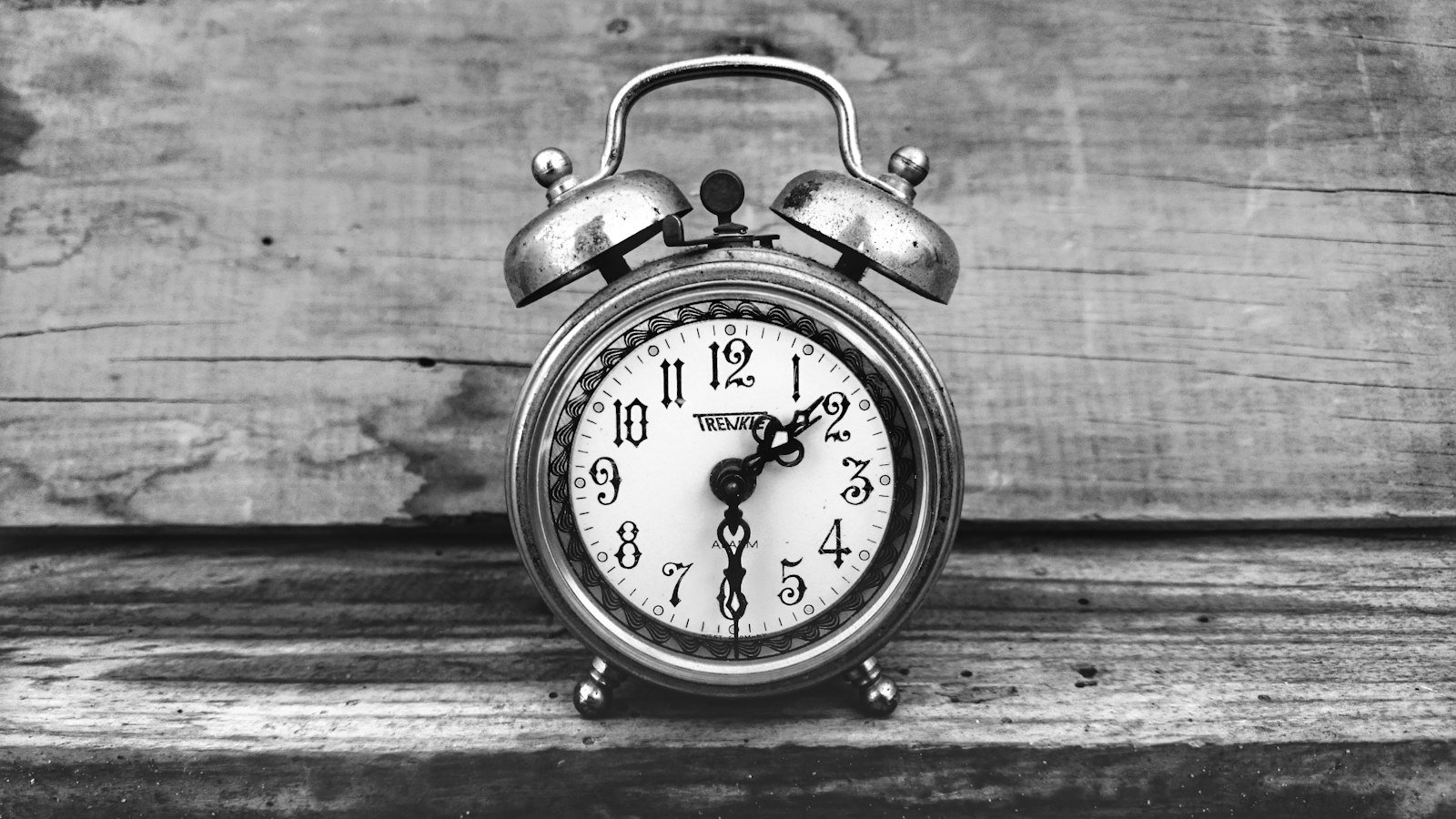 Como avaliar a conversao de fusos horarios em respostas com datas de eventos