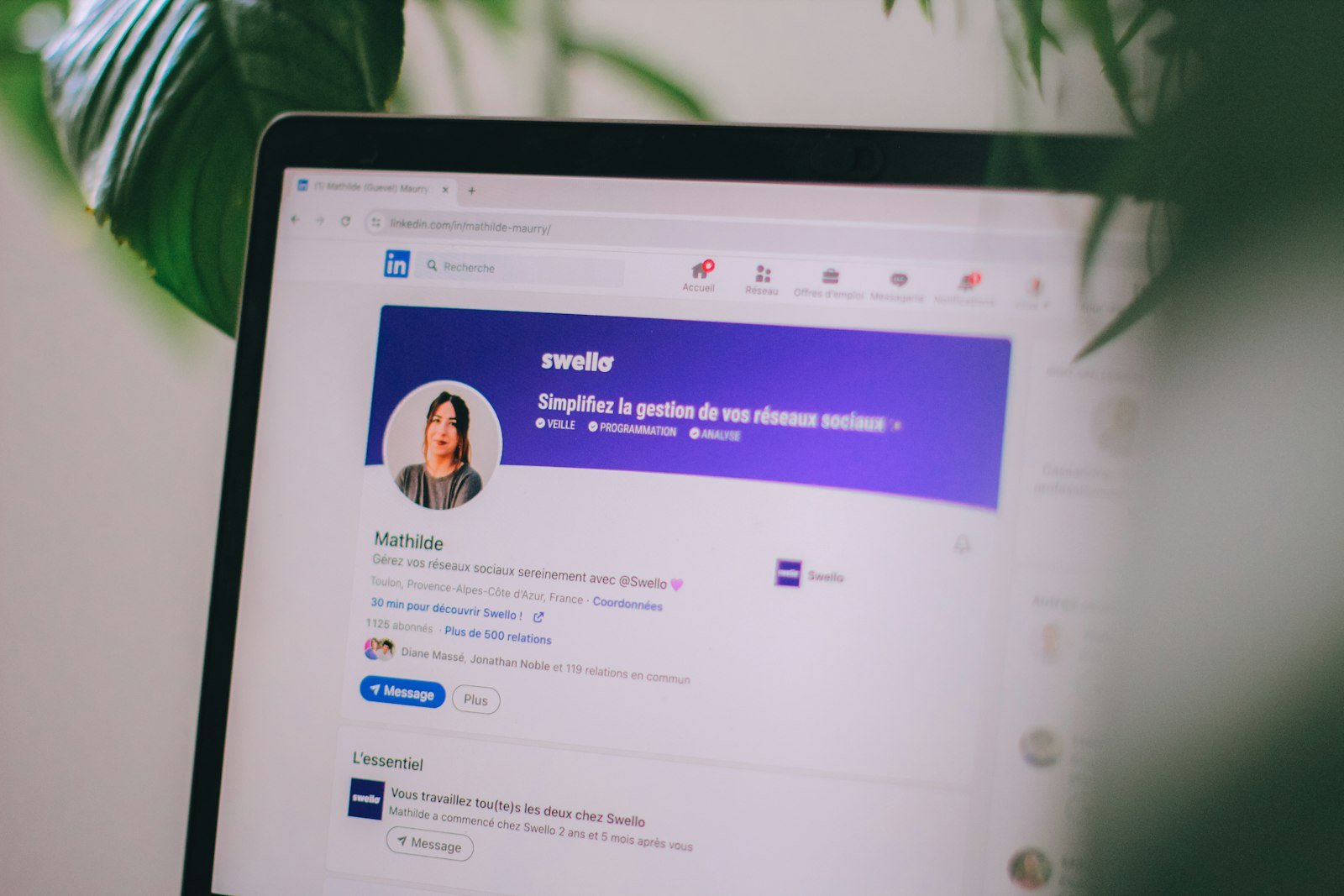 Como usar IA para melhorar o perfil e os posts no LinkedIn